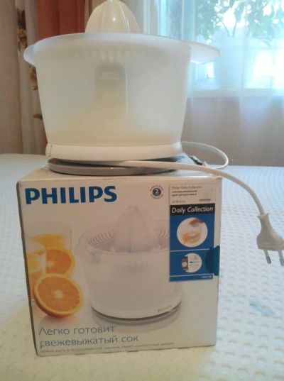 Лот: 9941163. Фото: 1. Соковыжималка Philips HR 2738. Кухонная