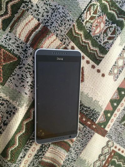 Лот: 6395868. Фото: 1. Продам HTC Desire 820. Смартфоны
