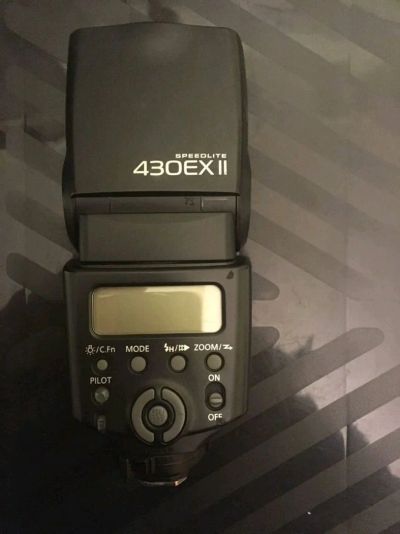 Лот: 11108806. Фото: 1. Фотовспышка. Вспышки, осветители, рассеиватели