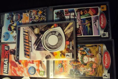 Лот: 3022445. Фото: 1. продам диски на psp (оригинальные... Игровые приставки, консоли