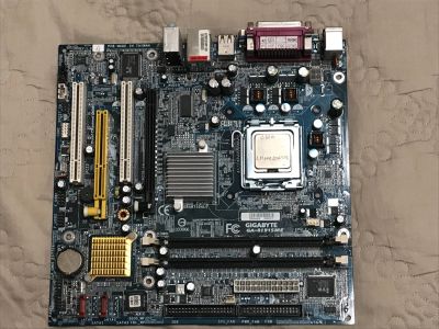 Лот: 15024087. Фото: 1. Материнская плата GigaByte. Материнские платы