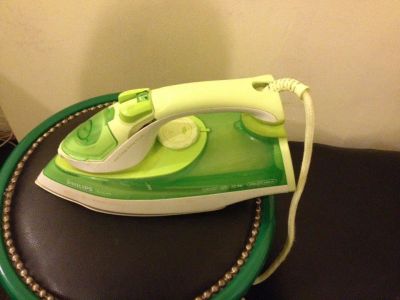 Лот: 10088090. Фото: 1. Утюг Philips. Утюги, парогенераторы, отпариватели