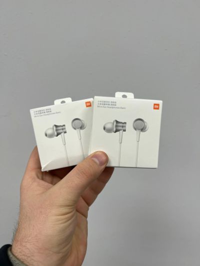 Лот: 19610770. Фото: 1. Наушники Xiaomi Mi In-Ear Headphones... Наушники, гарнитуры