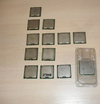 Лот: 13250545. Фото: 1. процессоры Intel 12шт. + AMD 1шт... Процессоры