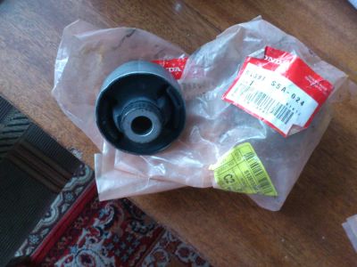 Лот: 4103792. Фото: 1. Сайленблок Honda civic EU3 перед. Ходовая, подвеска, рулевое управление