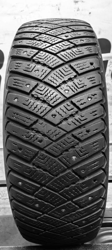 Лот: 24931830. Фото: 1. 185/65R15 88T GoodYear Ultragrip... Шины