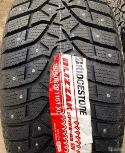 Лот: 19440464. Фото: 1. Шины 285/50 R20 Bridgestone Blizzak... Шины