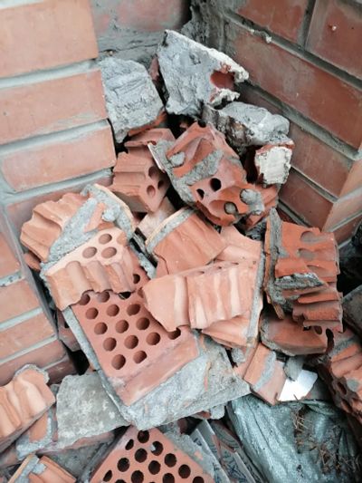 Лот: 20651705. Фото: 1. бой кирпича и бетона. Блоки, кирпич, брусчатка