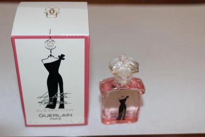 Лот: 4204071. Фото: 1. Миниатюра Guerlain La Petite Robe... Женская парфюмерия