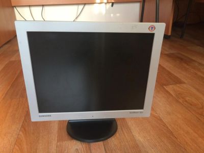 Лот: 5077162. Фото: 1. Монитор Samsung SyncMaster 152v. ЖК-мониторы