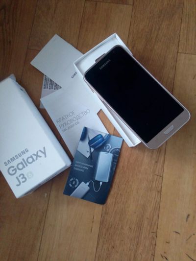 Лот: 15060182. Фото: 1. Samsung j3. Смартфоны