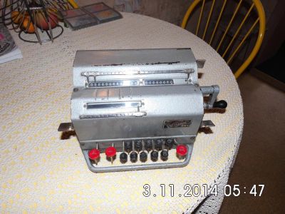 Лот: 4700474. Фото: 1. Продам арифмометр. Другое (антиквариат)