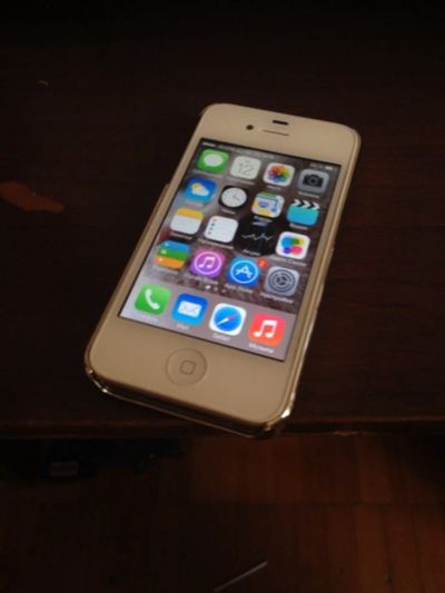 Лот: 3715704. Фото: 1. iPhone 4s 16gb белый. Смартфоны