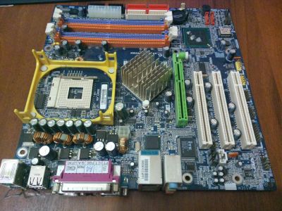 Лот: 4264009. Фото: 1. материнская плата Gigabyte GA-8ipe1000MK... Материнские платы