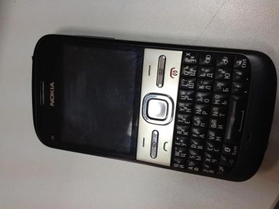 Лот: 3764722. Фото: 1. Nokia E5 Не включается. Смартфоны