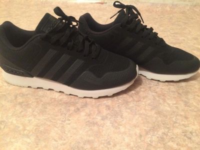 Лот: 9324021. Фото: 1. Кроссовки Adidas. Кеды, кроссовки, слипоны