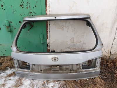 Лот: 15559967. Фото: 1. Дверь багажника toyota vista ardeo. Кузов