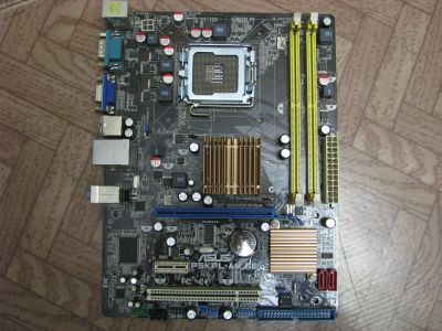 Лот: 17333463. Фото: 1. Материнская плата ASUS P5KPL-AM... Другое (комплектующие)