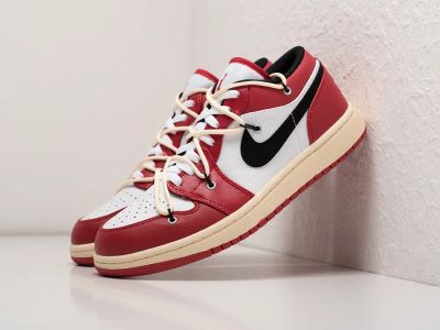 Лот: 20244543. Фото: 1. Кроссовки Nike Air Jordan 1 low... Кеды, кроссовки, слипоны