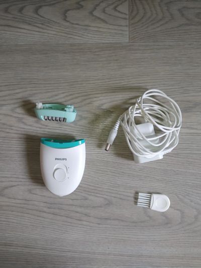 Лот: 22846222. Фото: 1. Эпилятор Philips. Укладка и стрижка волос, бритьё, эпиляция