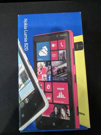 Лот: 17355618. Фото: 1. Смартфон Nokia Lumia 820. Смартфоны