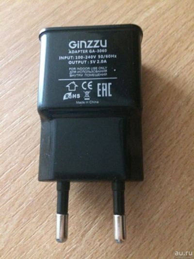 Лот: 10455975. Фото: 1. Сетевое зарядное устройство Ginzzu... Зарядные устройства, блоки питания, адаптеры сетевые для смартфонов