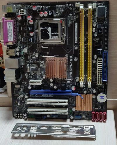 Лот: 19932524. Фото: 1. Материнская плата ASUS P5KPL-AM... Материнские платы
