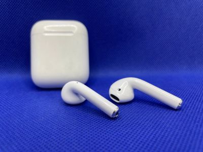 Лот: 21142621. Фото: 1. наушники Apple AirPods (В 1079... Наушники, гарнитуры