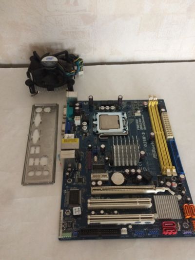 Лот: 14328261. Фото: 1. Материнская плата asrock +процессор... Комплекты запчастей