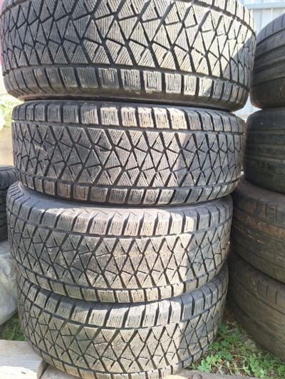 Лот: 21114419. Фото: 1. Bridgestone Blizzak DM-V2 265... Шины