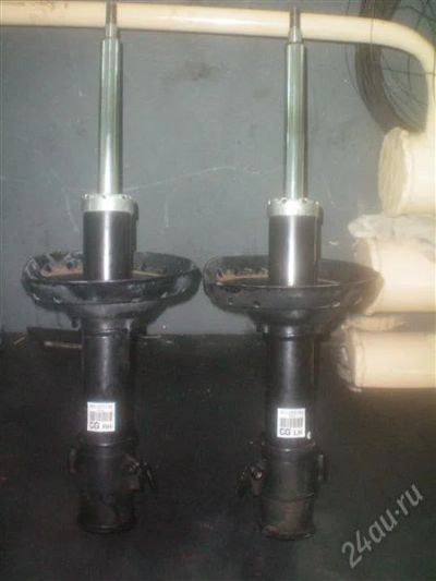 Лот: 2295495. Фото: 1. Стойки передние Subaru 20312FE120... Ходовая, подвеска, рулевое управление