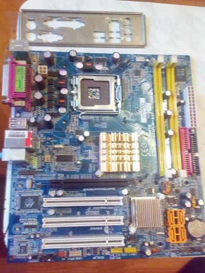 Лот: 10813762. Фото: 1. gigabyte ga 945plm-s2. Материнские платы