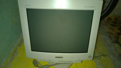 Лот: 4421457. Фото: 1. Монитор SONY Trinitron GDM-200... ЭЛТ-мониторы