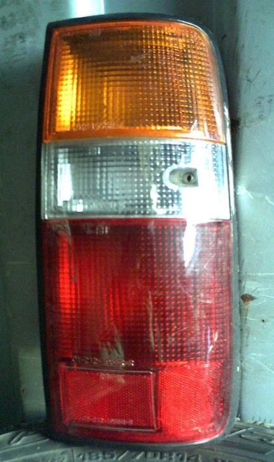 Лот: 7004209. Фото: 1. Фонарь правый задний Toyota Land... Оптика и освещение