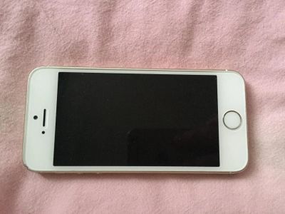 Лот: 4489528. Фото: 1. Apple iPhone 5s gold. Смартфоны