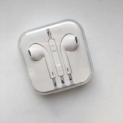 Лот: 11152109. Фото: 1. Наушники Iphone 6s оригинал. Наушники, гарнитуры