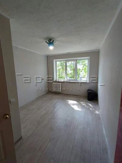 Лот: 20593177. Фото: 1. комната на ул. Королёва - 10. Квартиры, студии