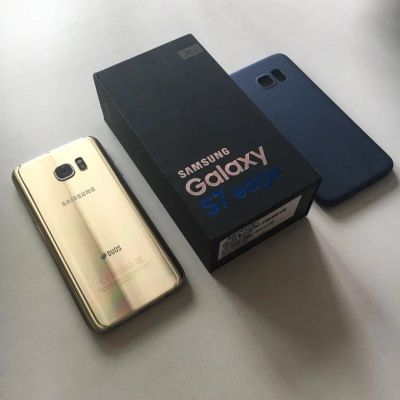 Лот: 10044930. Фото: 1. Samsung Galaxy S7 Edge + Gear... Смартфоны