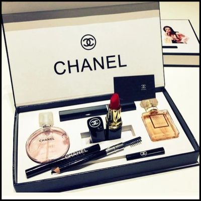 Лот: 10740475. Фото: 1. Подарочный набор Chanel 5в1. Другое (красота и здоровье)