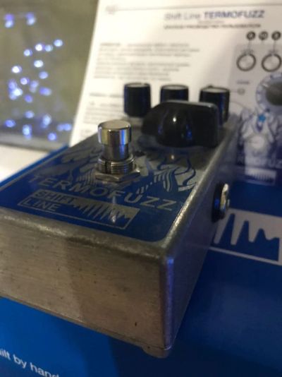 Лот: 16995526. Фото: 1. Shift Line Termofuzz. Гитарные эффекты и комбоусилители