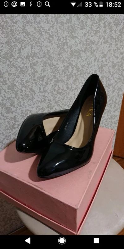 Лот: 12305546. Фото: 1. Туфли новые 40. Туфли