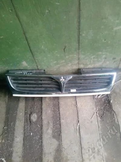Лот: 367997. Фото: 1. решетка радиатора на mitsubishi. Кузов