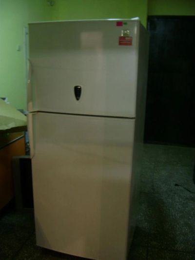 Лот: 3356048. Фото: 1. Продам холодильник DAEWoo. Холодильники, морозильные камеры