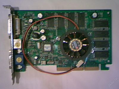 Лот: 129091. Фото: 1. Видеокарта GeFORCE FX5700LE 256MB... Видеокарты