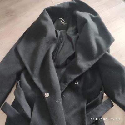 Лот: 25181224. Фото: 1. Пальто 44. Верхняя одежда