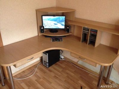 Лот: 6859780. Фото: 1. компьютерный стол. Компьютерные и письменные столы