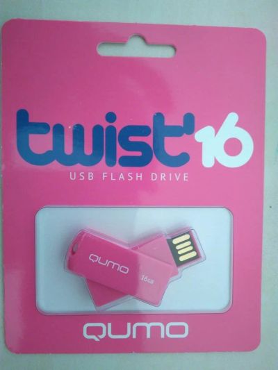 Лот: 9581504. Фото: 1. USB 16 Gb Qumo pink. USB-флеш карты