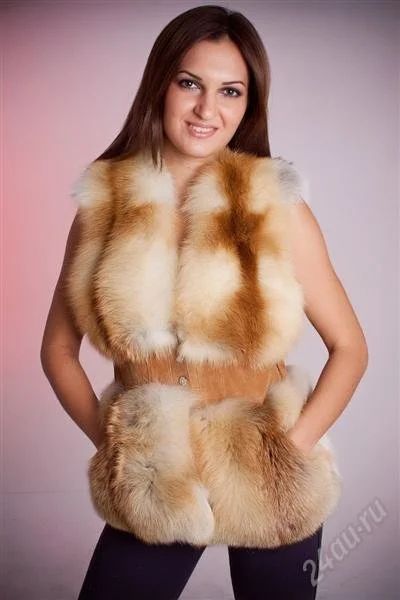 Лот: 2578907. Фото: 1. Меховой жилет из рыжей лисы!. Верхняя одежда