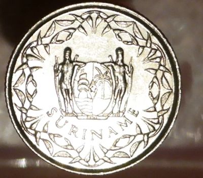 Лот: 8242559. Фото: 1. Экзотика с рубля (2685) Суринам. Остальные страны