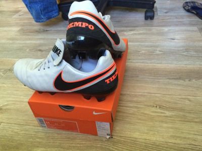 Лот: 8076113. Фото: 1. Бутсы Nike Tiempo, размер 43-43... Кеды, кроссовки, слипоны